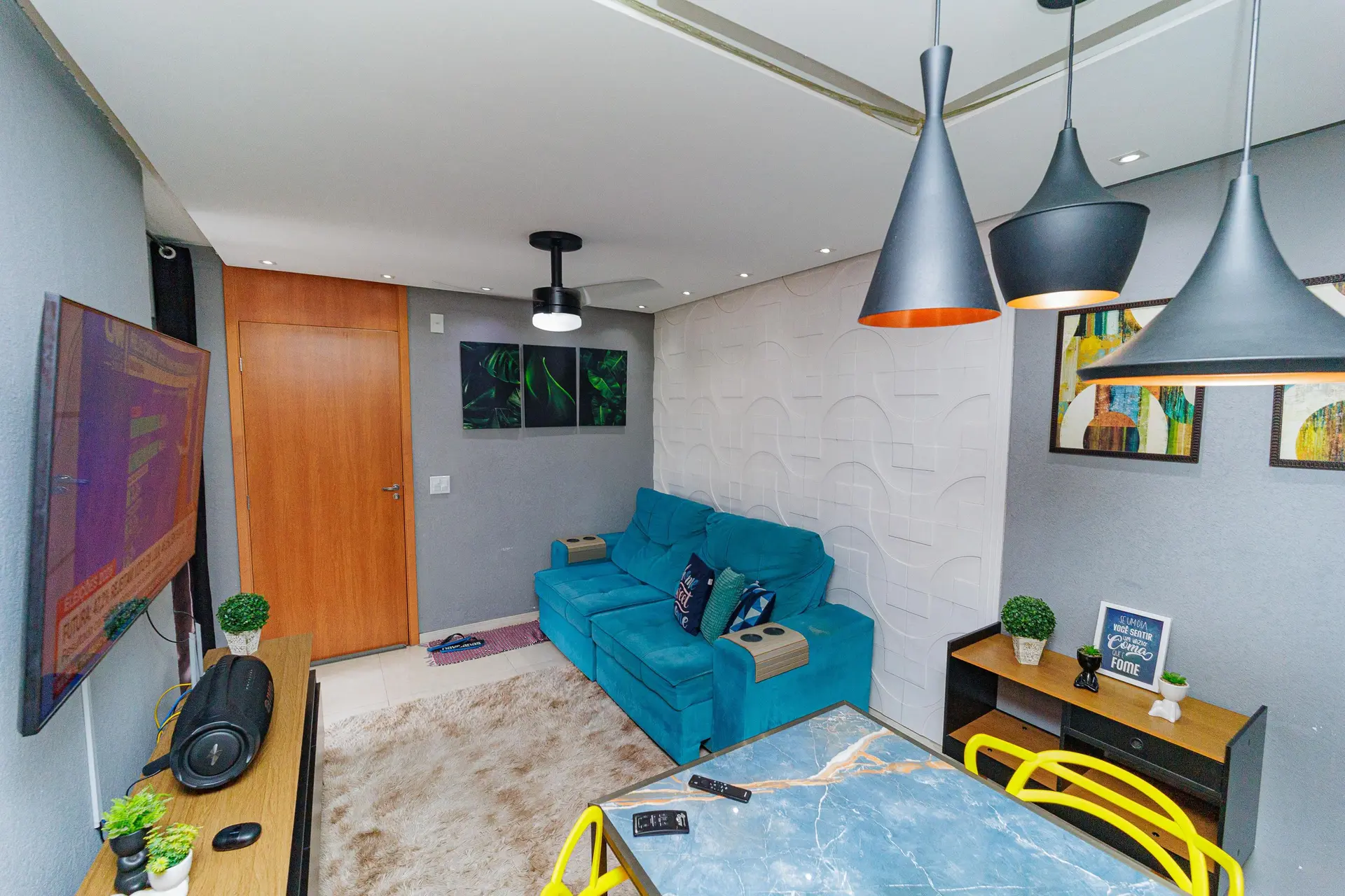 2-bedroom apartment in a building with a pool — photo 21