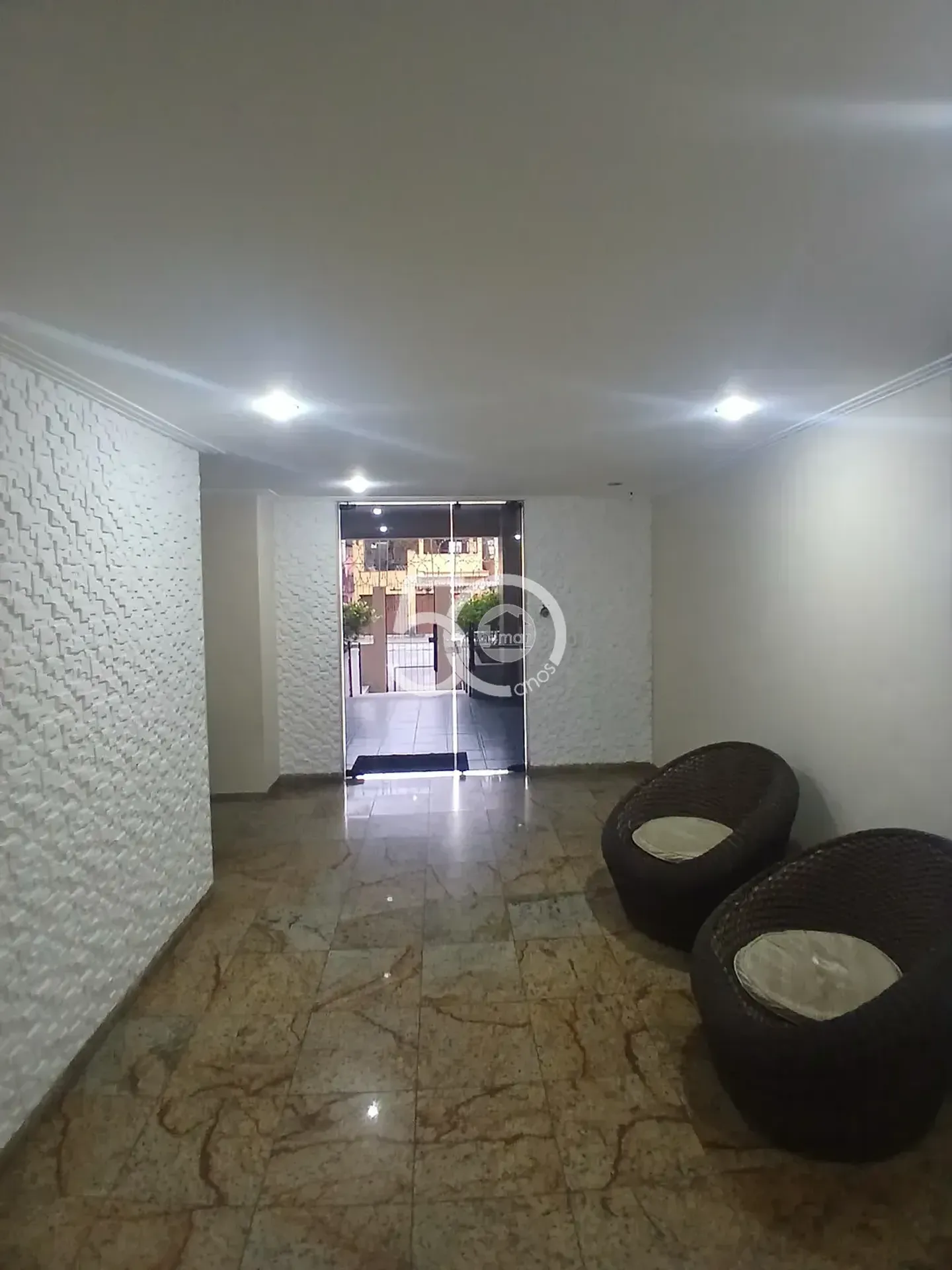 Apartamento de 2 quartos em condomínio com piscina — photo 16