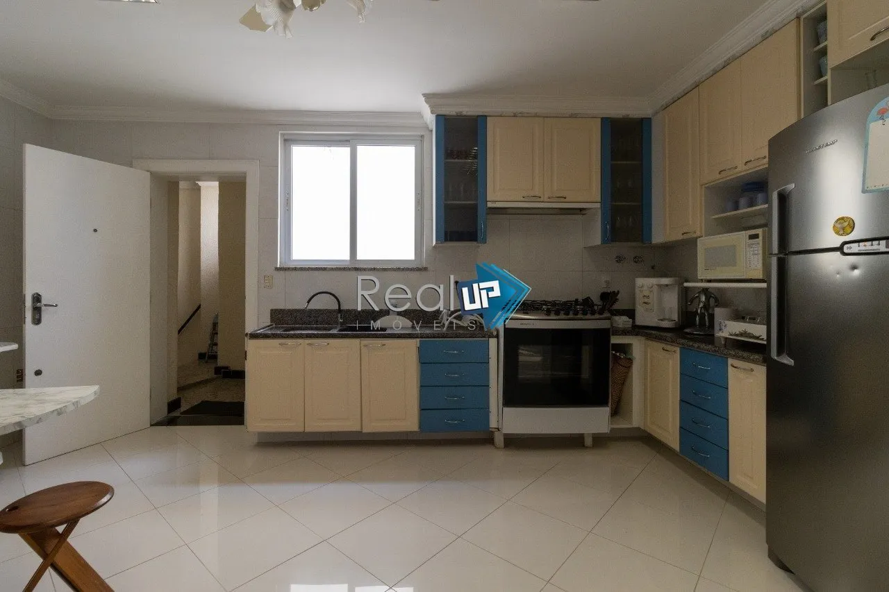 Condominium house with 5 bedrooms and 1081 m² plus laundry — photo 64