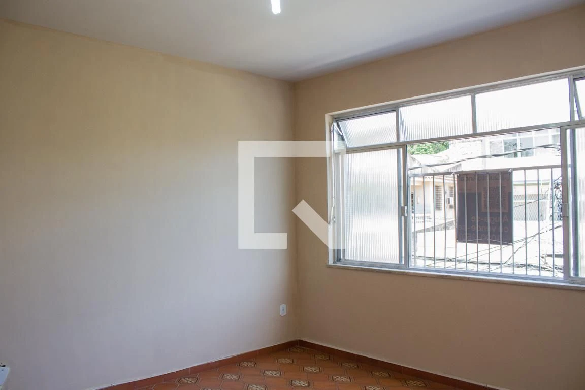 3-bedroom apartment with balcony and private outdoor space — photo 5