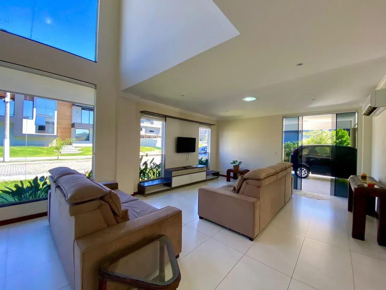 Washing machine in a 4-bedroom house, 223 m²