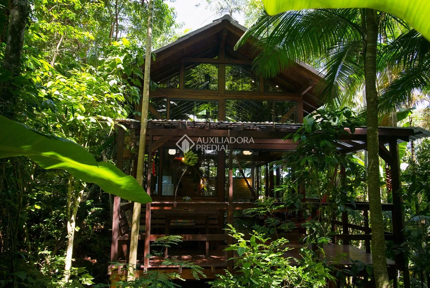 Furnished house with a balcony, 6 bedrooms and 3 baths — photo 12