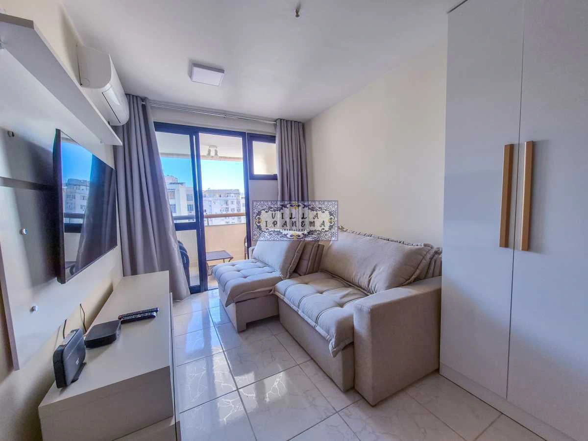 45 m² apartment with 1 en-suite bedroom and balcony — photo 7