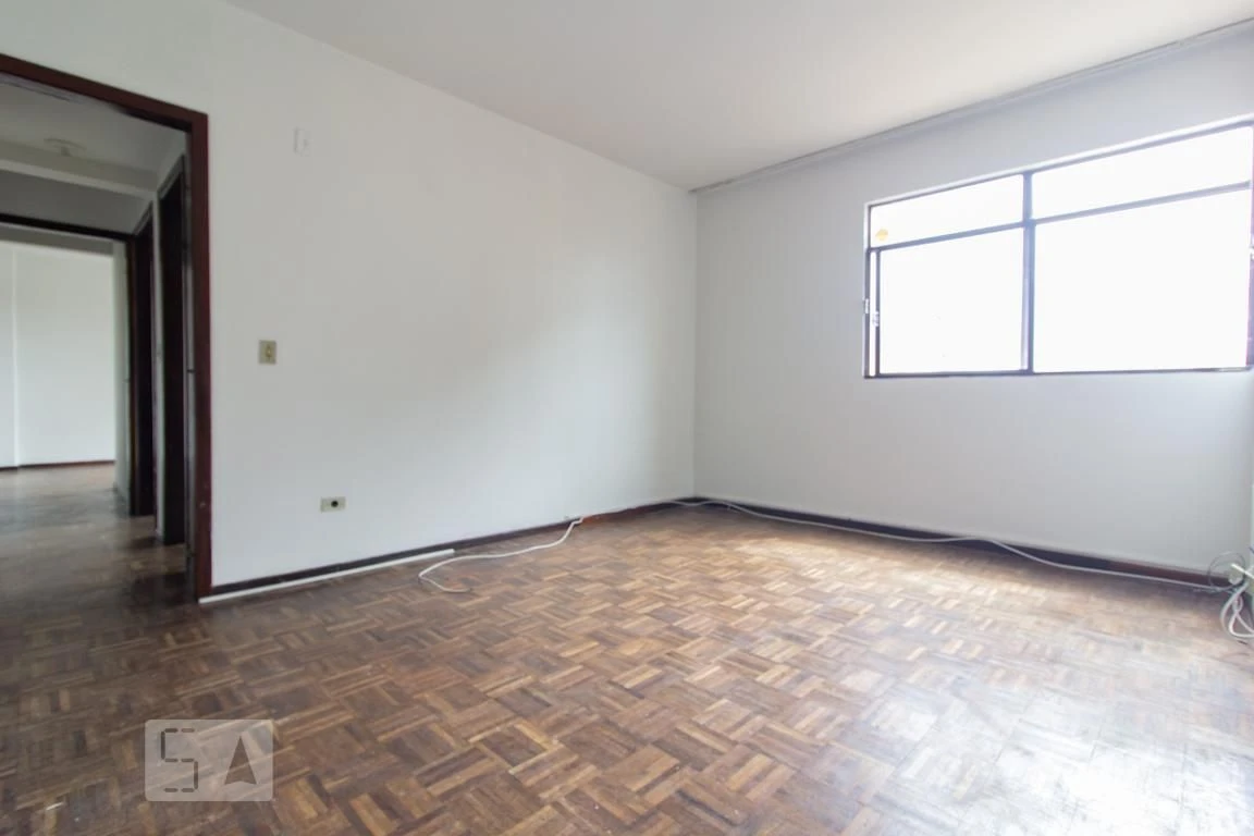 2-bedroom apartment with wood or laminate floors in Curitiba — photo 15