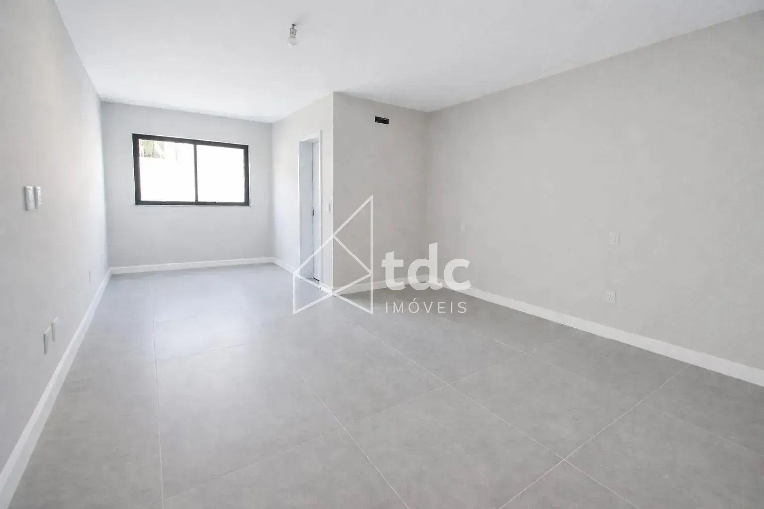 House, 510 m², with a grill on the balcony — photo 8