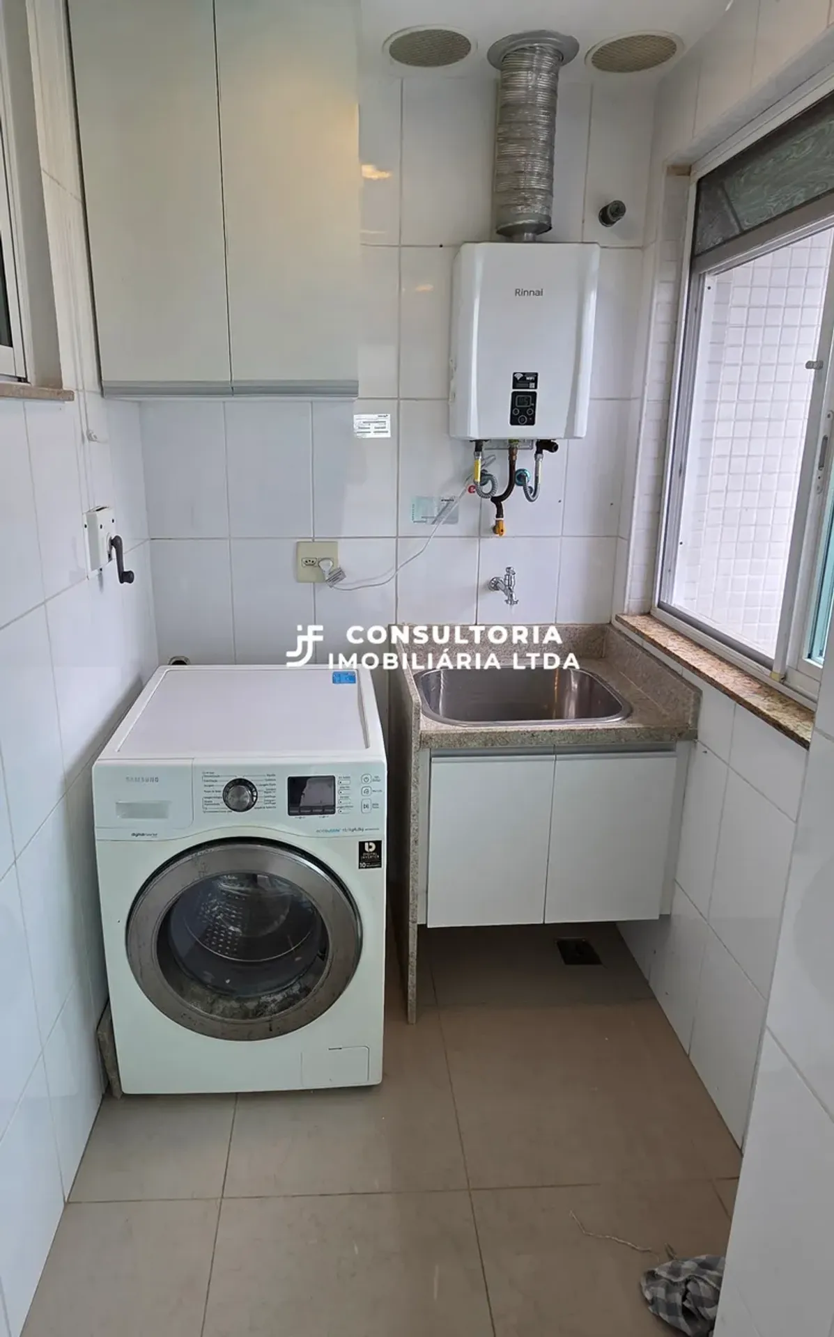 3-bedroom apartment in a building with a sauna — photo 10