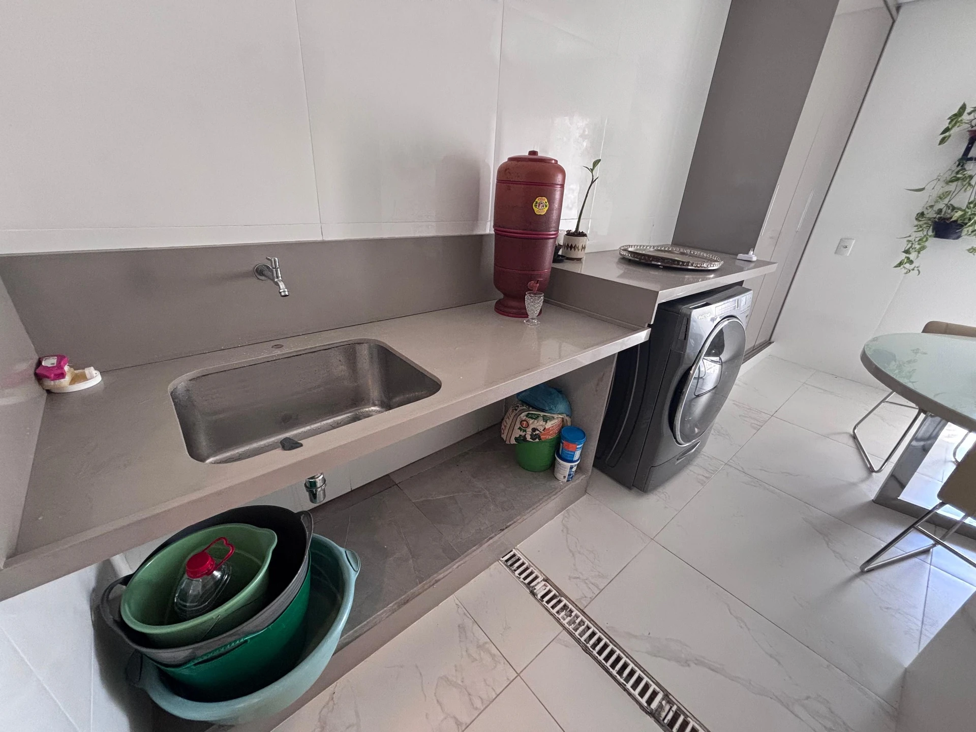 Apartamento mobiliado com 4 quartos e 4 banheiros — photo 25