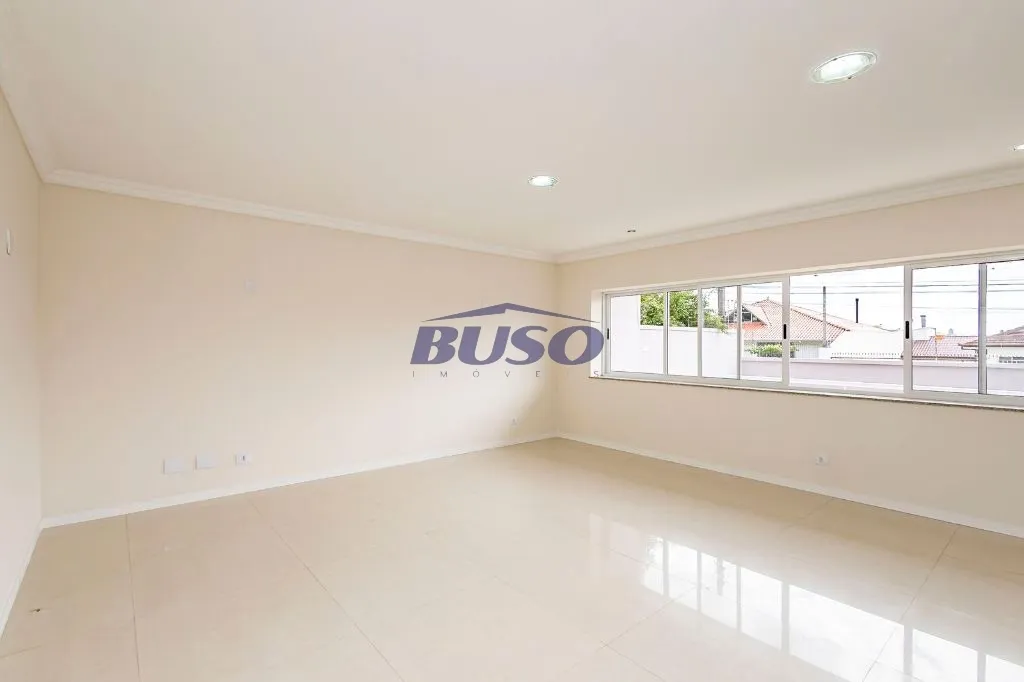 3-bedroom house with 228 m², suite and 3 covered spots — photo 7