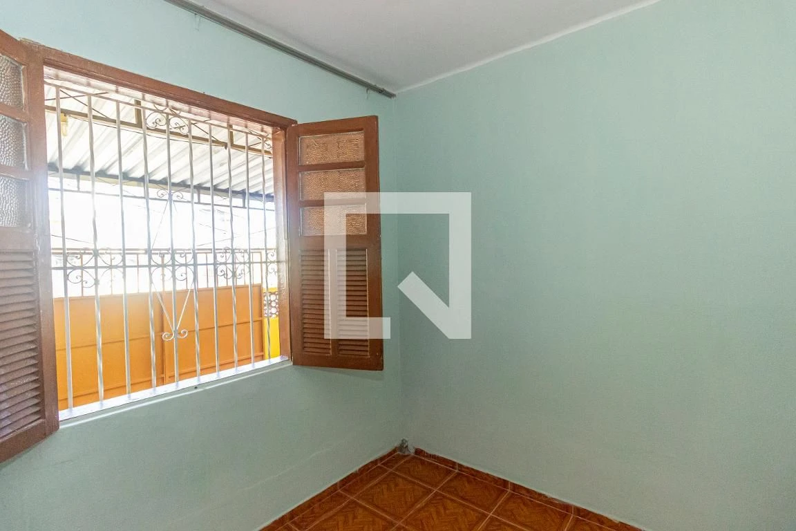 Unfurnished house with 2 bedrooms and private garden — photo 38