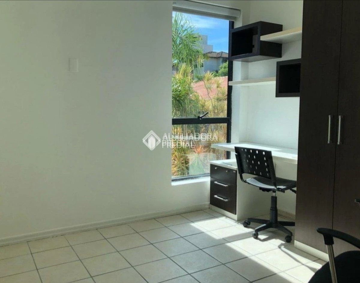 Furnished apartment, 72 m², with a home office — photo 7