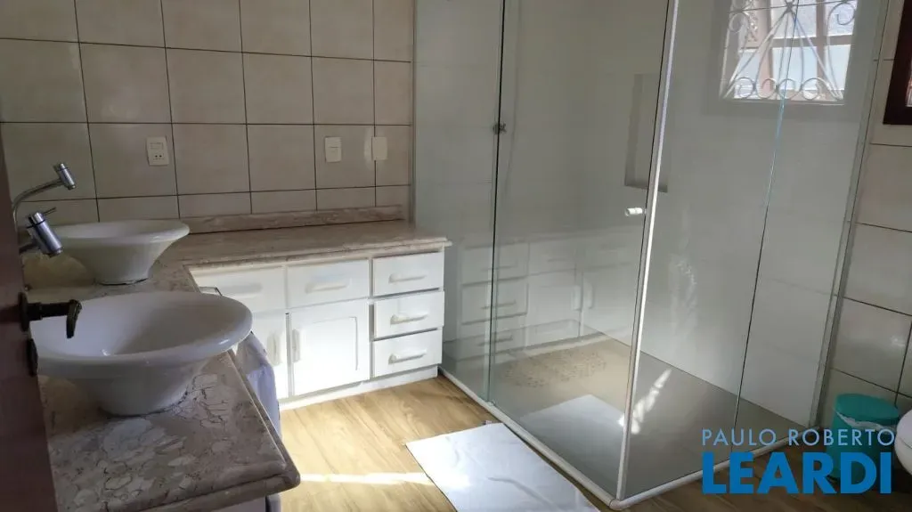 Дом 400 м² с 4 спальнями, 3 ванными и 2 местами — photo 8