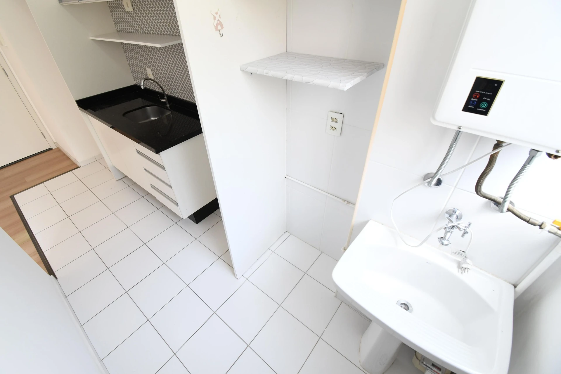 2-bedroom apartment with wood or laminate floors — photo 14