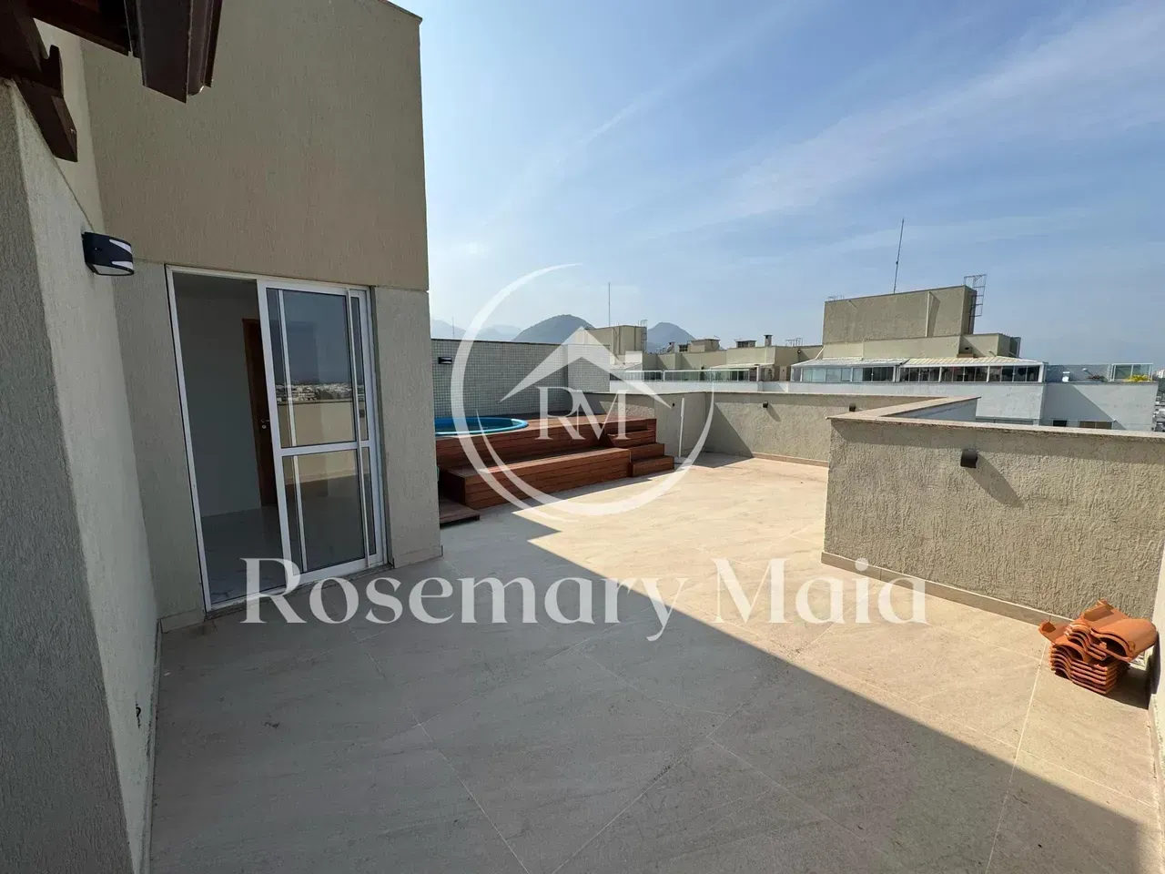 Duplex penthouse with 4 bedrooms and city view — photo 3