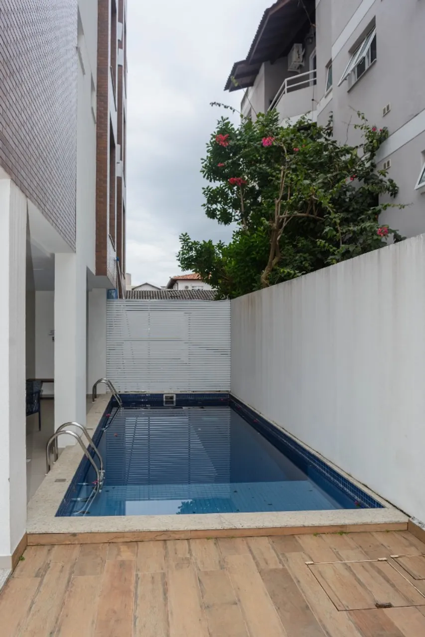 2-bedroom apartment with a home office in Florianópolis — photo 11