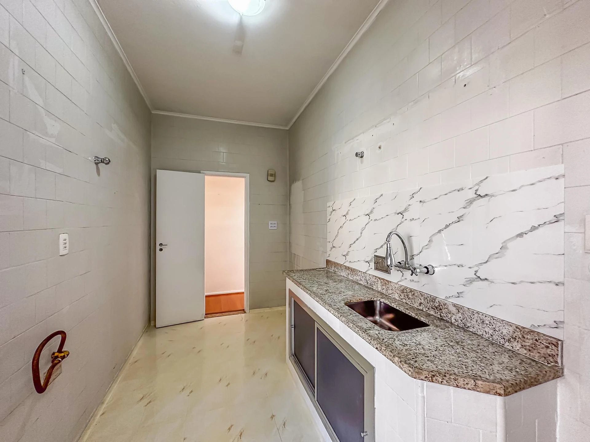 Apartment with 3 bedrooms and 2 bathrooms — photo 5