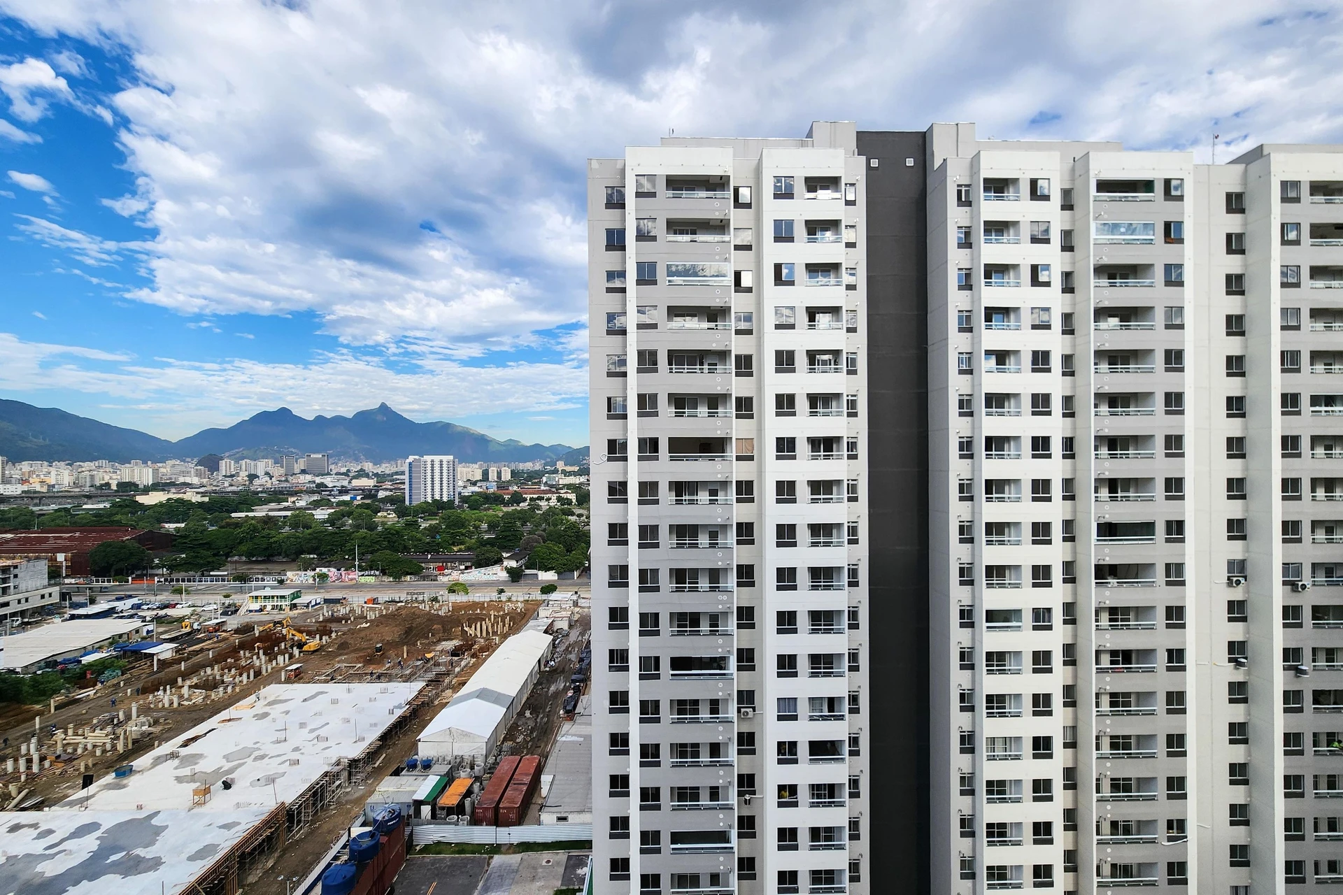 Apartamento mobiliado com cozinha integrada e varanda — photo 16