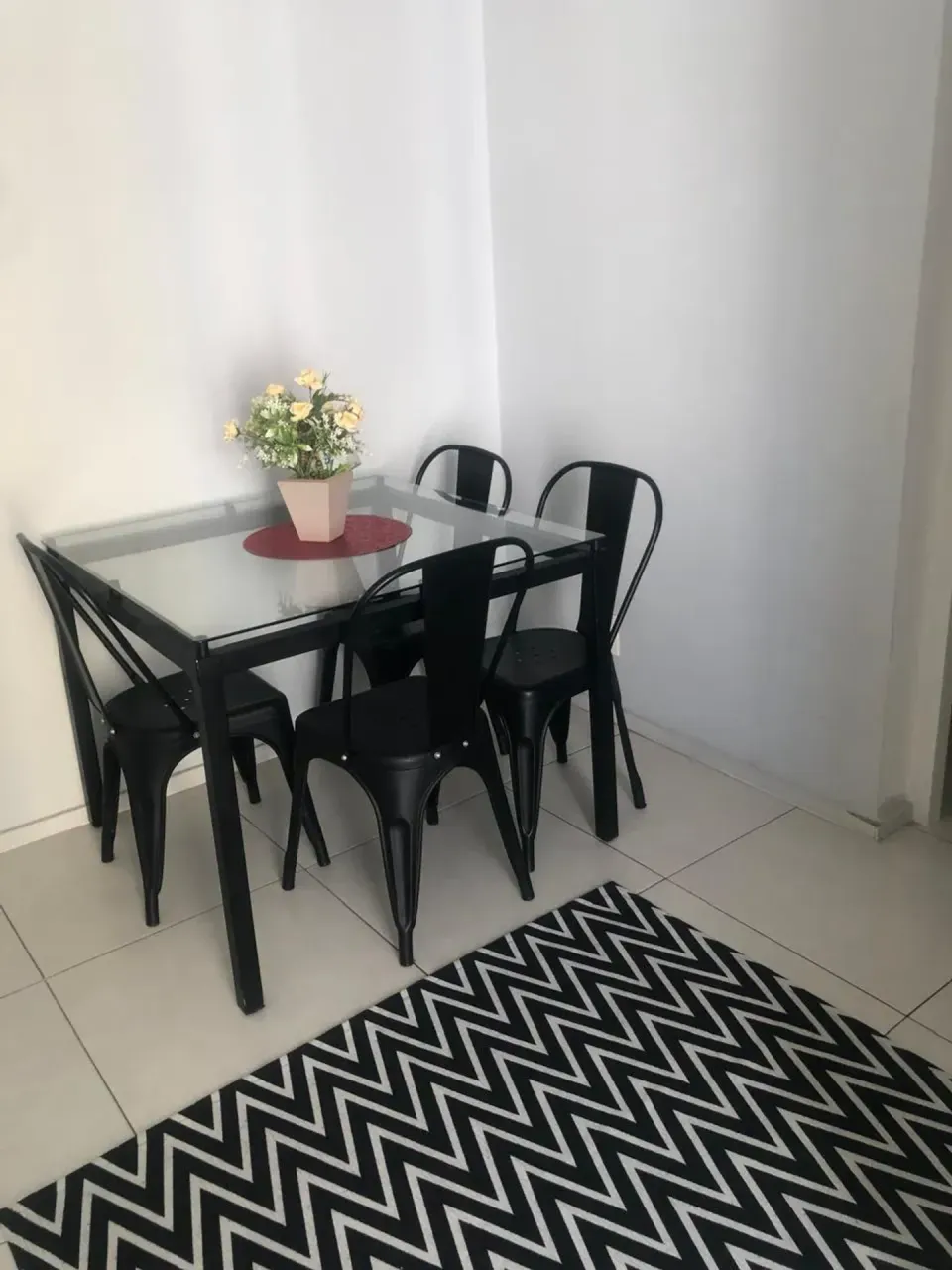 Apartamento mobiliado com 2 quartos e varanda — photo 4