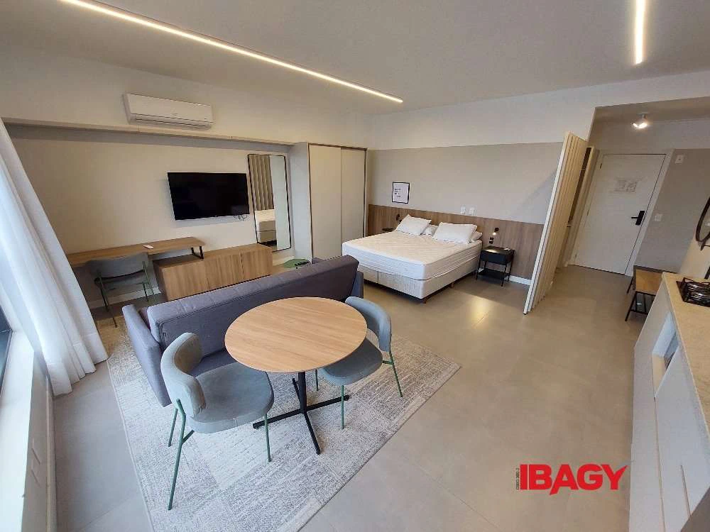 Furnished studio of 44 m² with 1 bedroom — photo 3