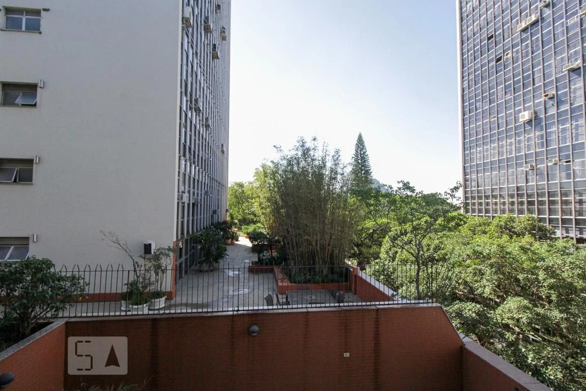 Mountain view in a 3-bedroom apartment, 140 m² — photo 33