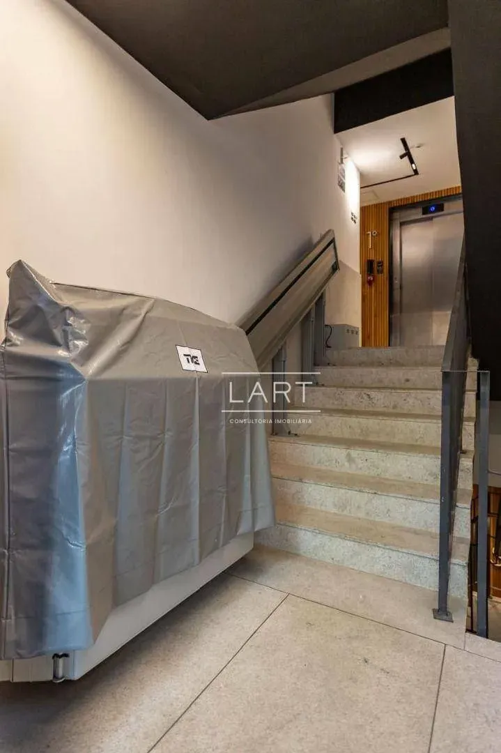Furnished 1-bedroom apartment with a balcony — photo 21