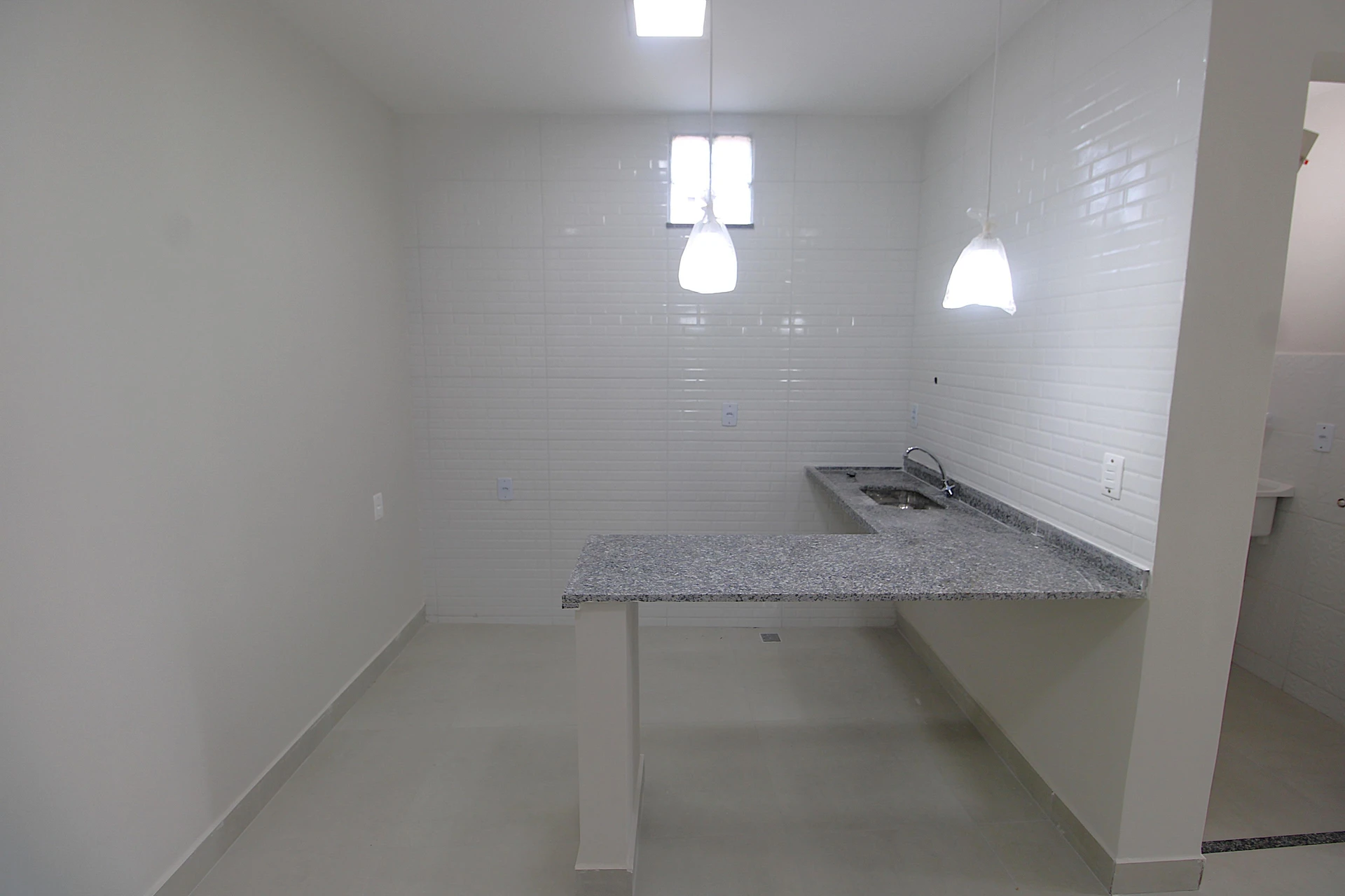Apartamento sem mobília com 2 quartos, 1 banheiro e varanda — photo 3