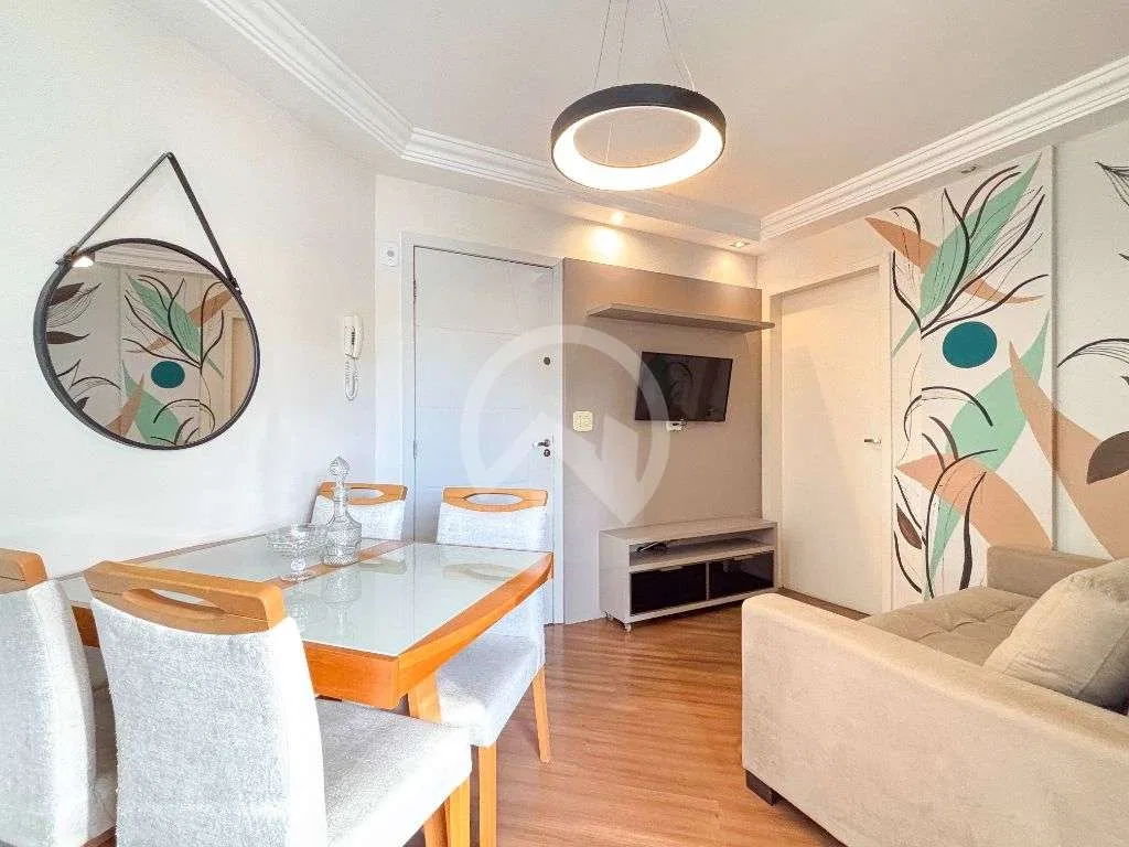 Apartamento mobiliado de 1 quarto com espaço de home office