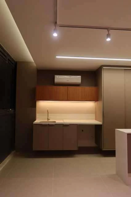Apartment with 2 bedrooms and an open-plan kitchen — photo 14