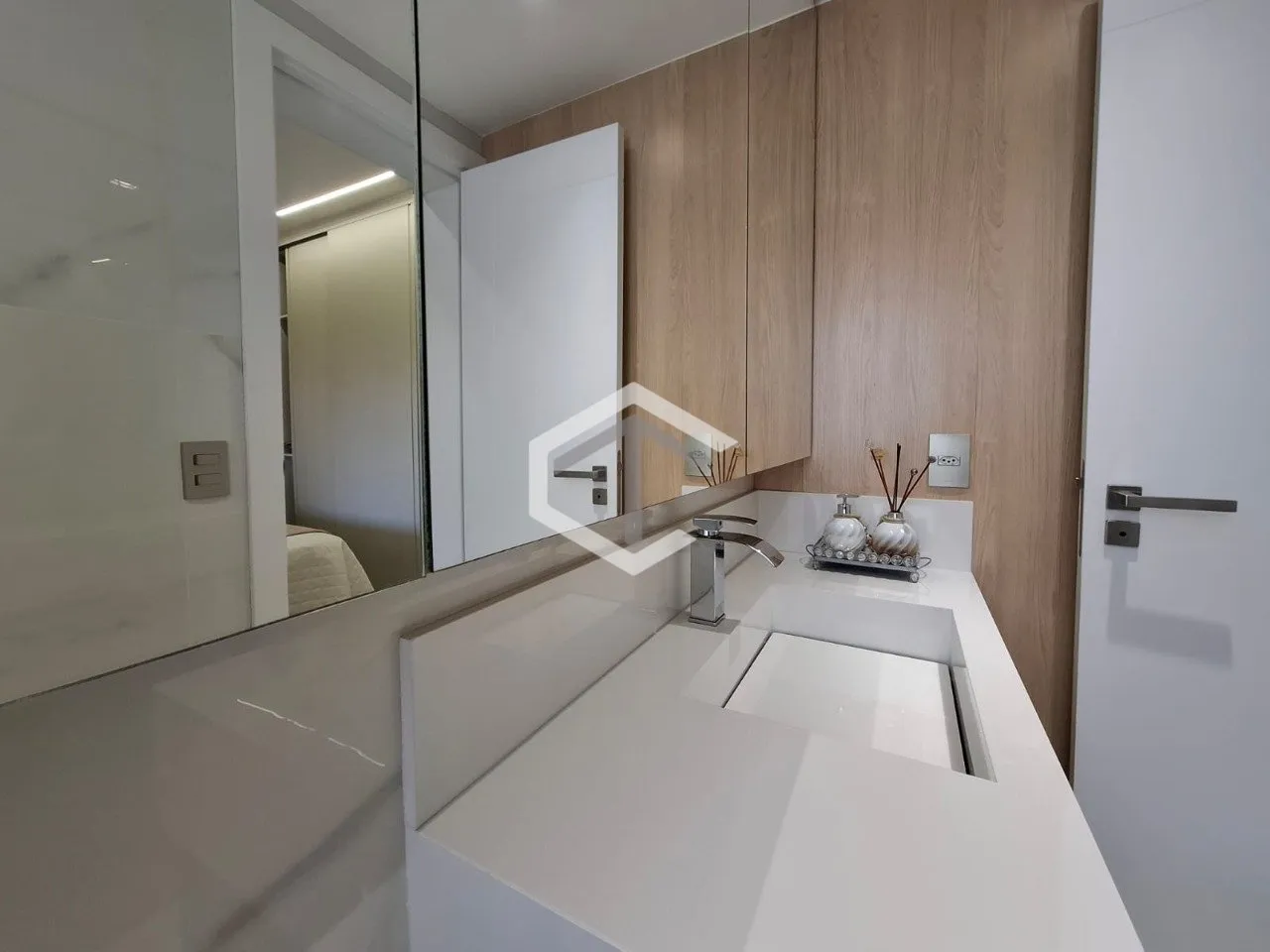 217 m² apartment with a mountain view and a private pool — photo 85