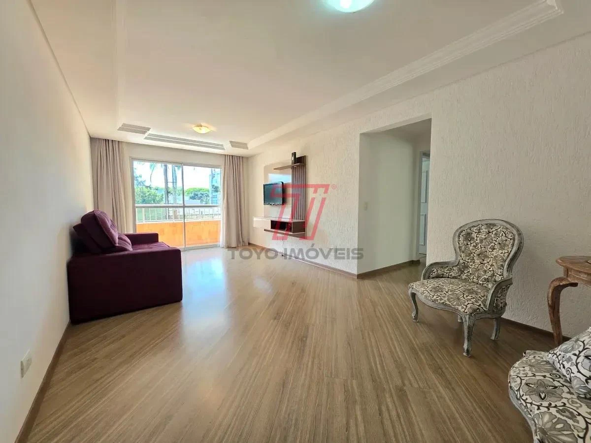 3-bedroom apartment with a bathtub in Curitiba