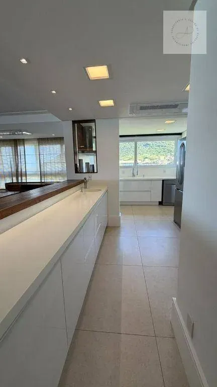 Duplex penthouse with 5 en-suites and 315 m² garden — photo 2