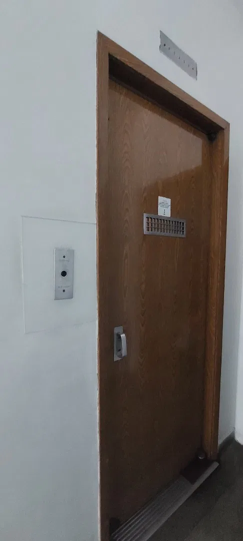 Apartment, 72 m², with wood or laminate floors — photo 23