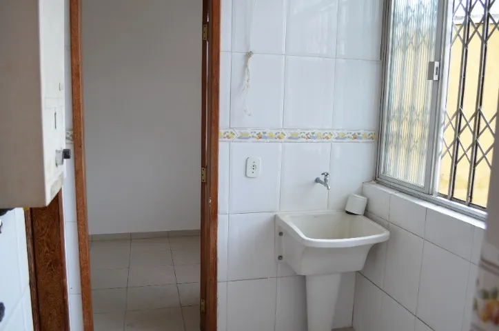 Unfurnished 3-bedroom apartment with 3 bathrooms — photo 7