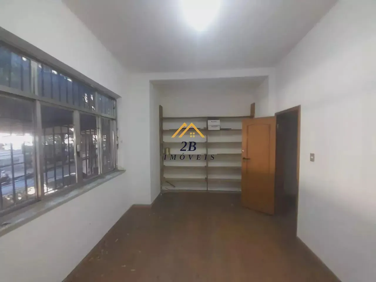 Unfurnished house with 5 bedrooms and 5 bathrooms — photo 13