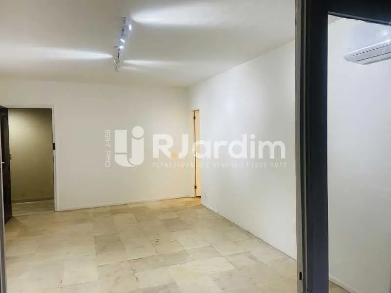 Apartamento com 3 quartos, 3 banheiros e varanda — photo 6