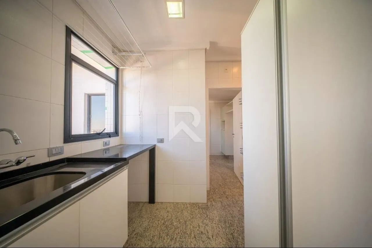 151 m² apartment with 3 bedrooms and 2 parking spots — photo 21