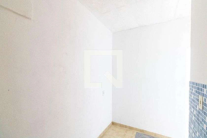Unfurnished 30 m² studio kitnet with electric shower — photo 9