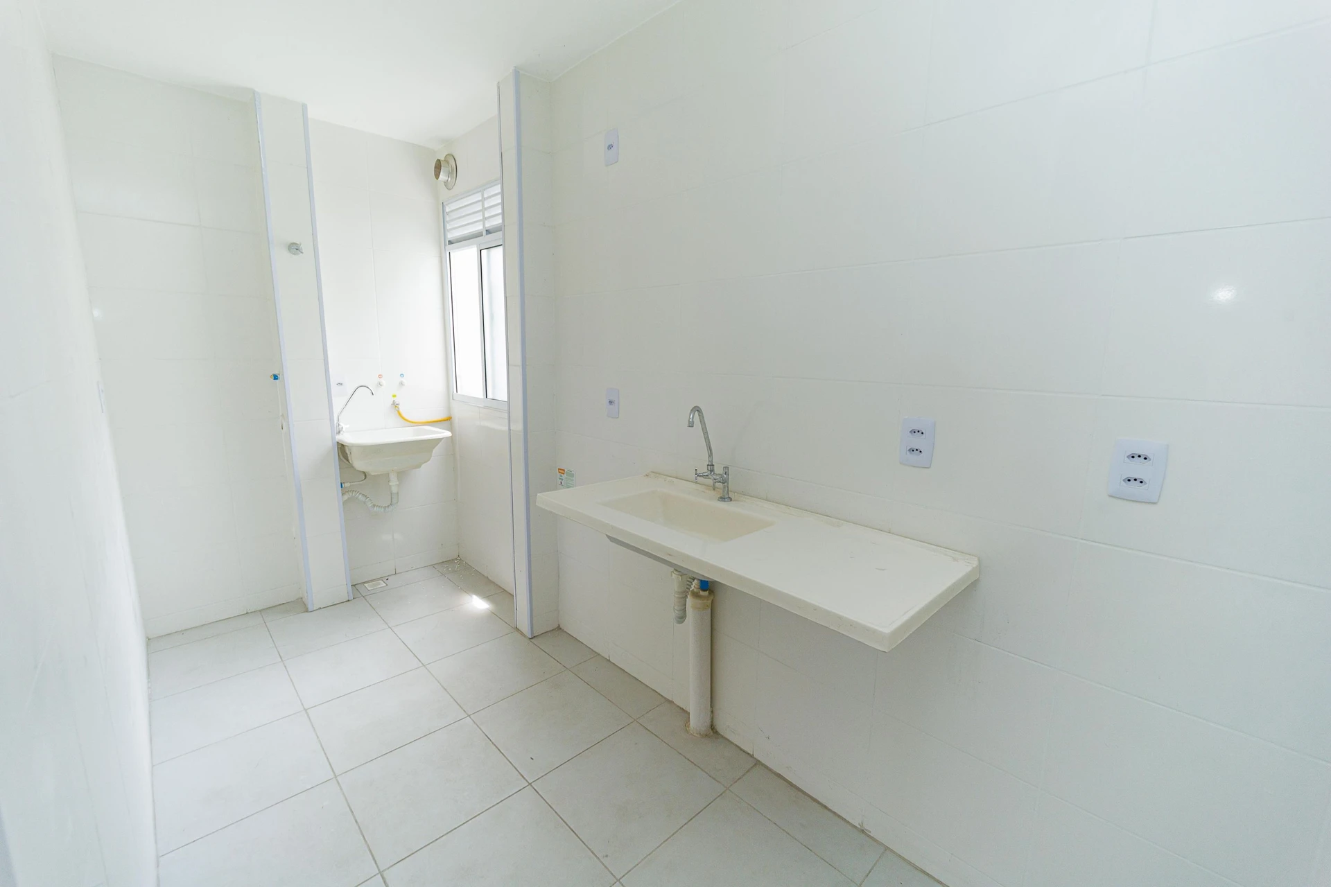 Apartment, 45 m², with wood or laminate floors — photo 2