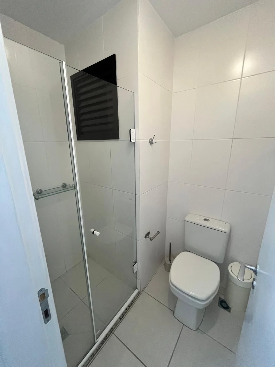 Furnished apartment, 48 m², with a glass-enclosed balcony — photo 35