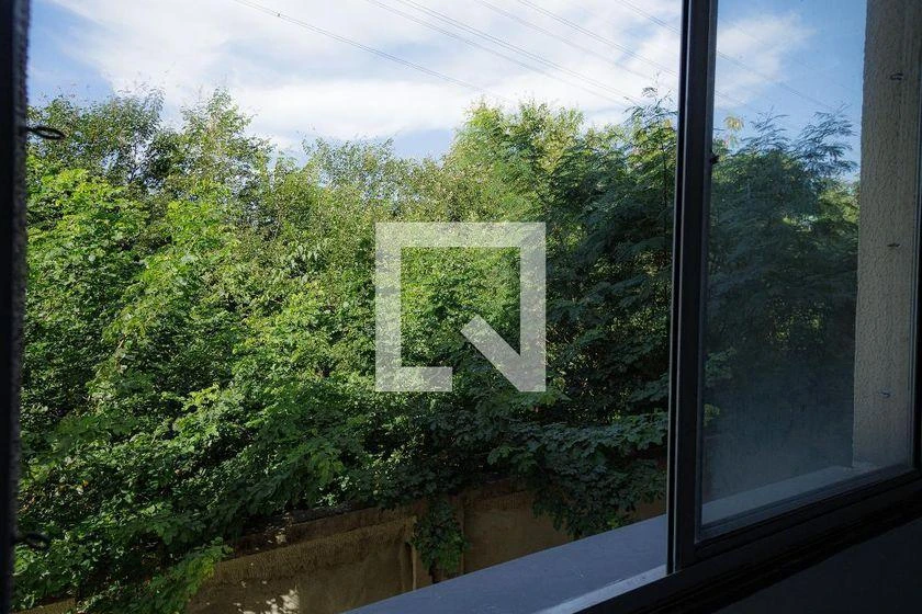46 m² rental apartment with 2 bedrooms and glass shower — photo 38