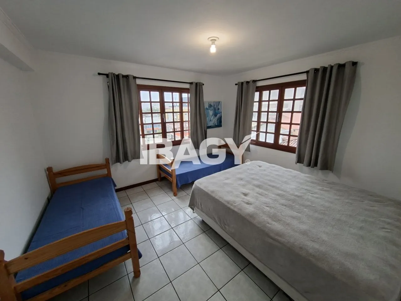 Washing machine in a 5-bedroom house, 372 m² — photo 15