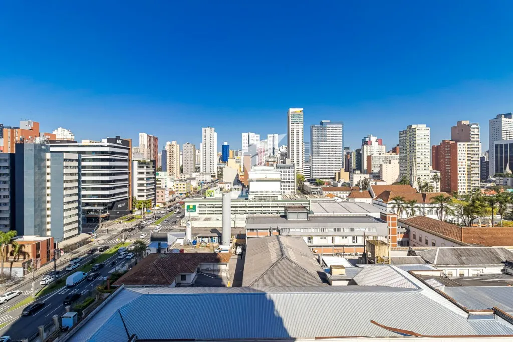 Apartamento mobiliado com cozinha integrada e varanda fechada — photo 28