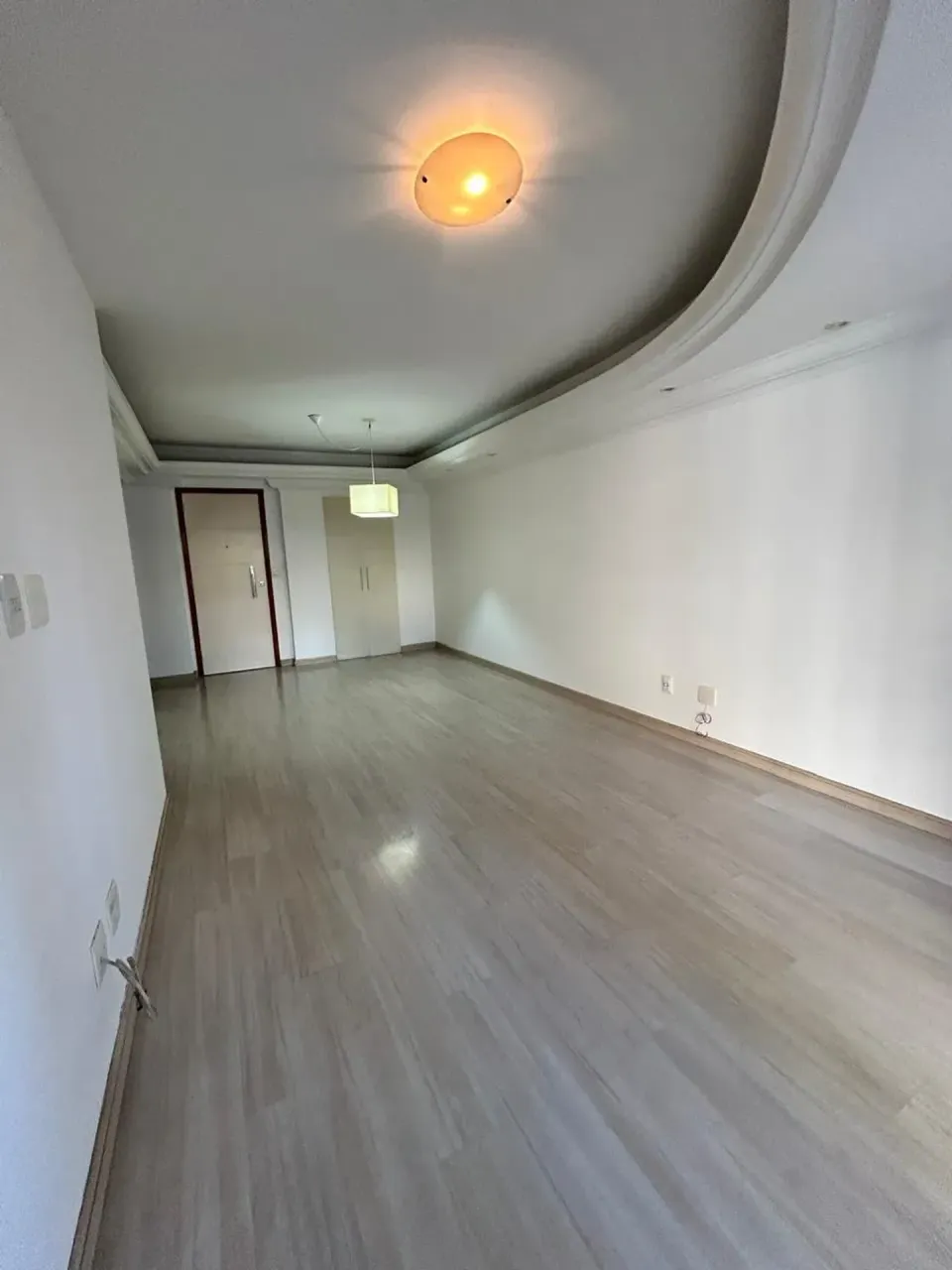 Unfurnished apartment with 3 bedrooms and 2 parking spots — photo 6