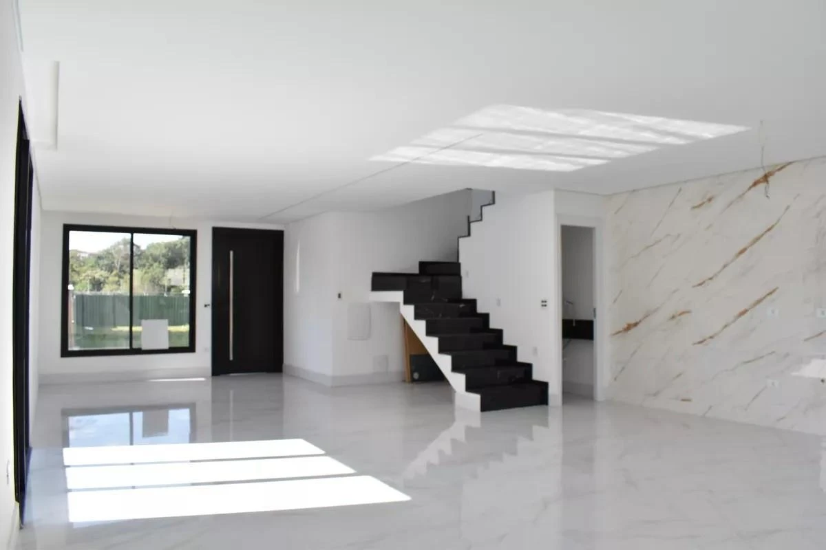 House with 3 en-suite bedrooms and 240 m², open-plan kitchen