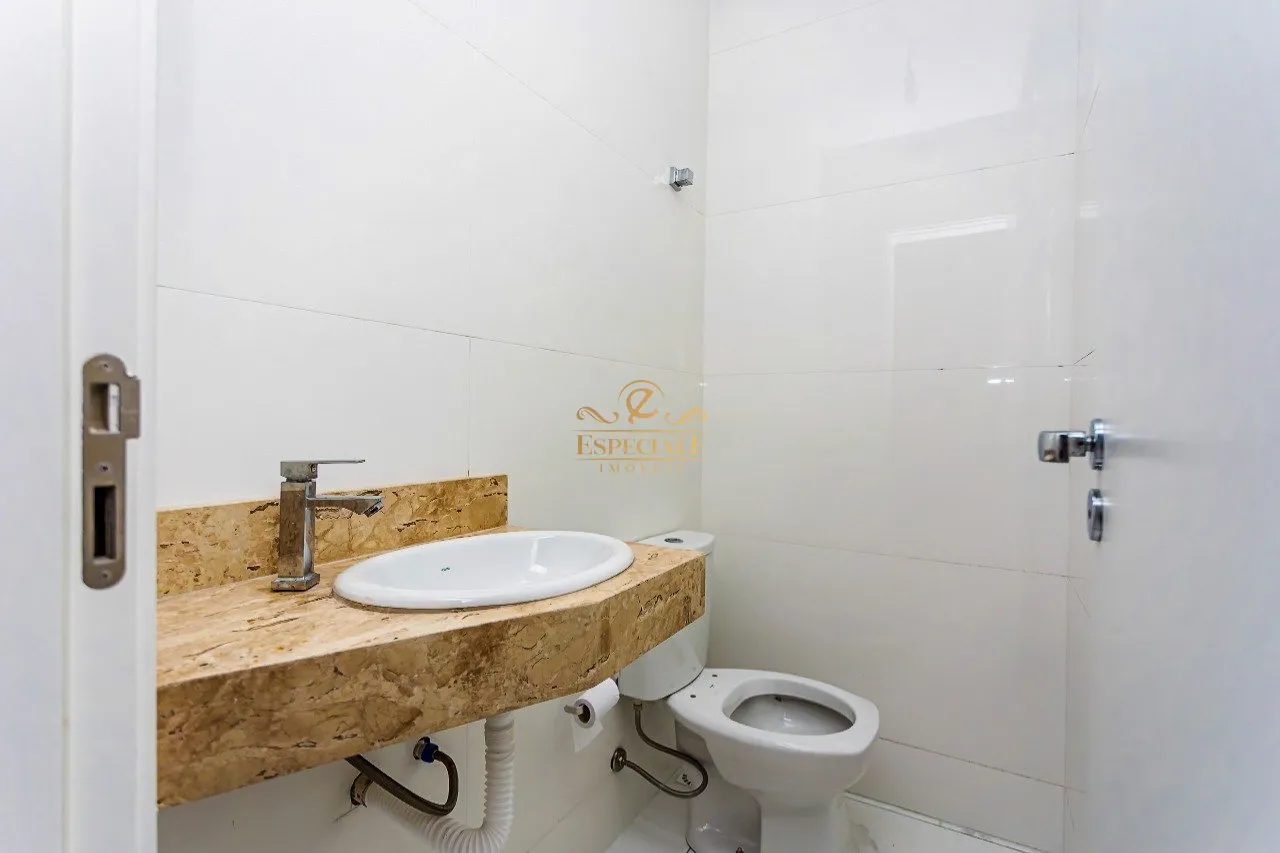 House in a condo with 3 bedrooms and 4 bathrooms — photo 32