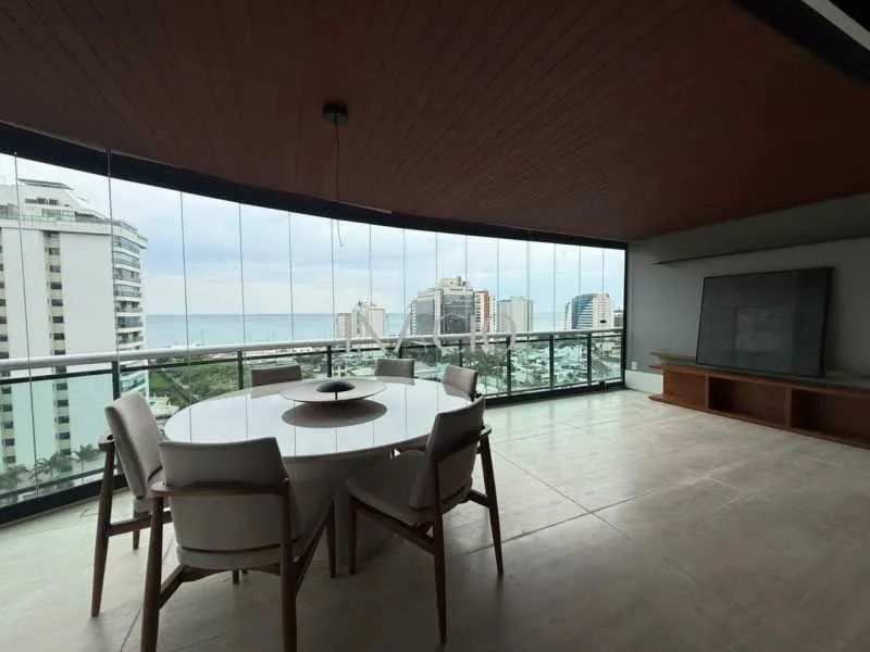 Water view in a 4-bedroom apartment, 380 m² — photo 26
