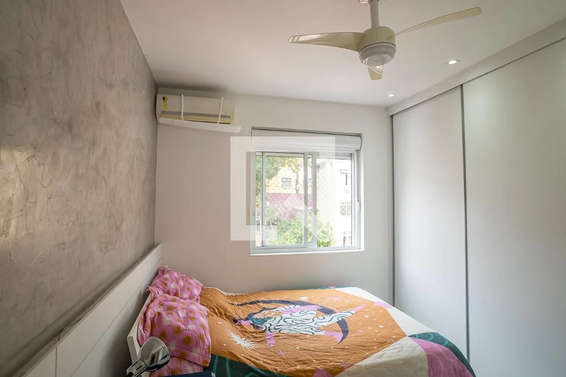 Furnished 2-bedroom apartment with en-suite bathrooms and open kitchen — photo 12