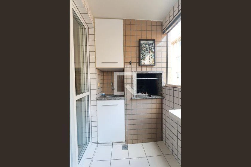 2-bedroom apartment with a grill on the balcony — photo 31