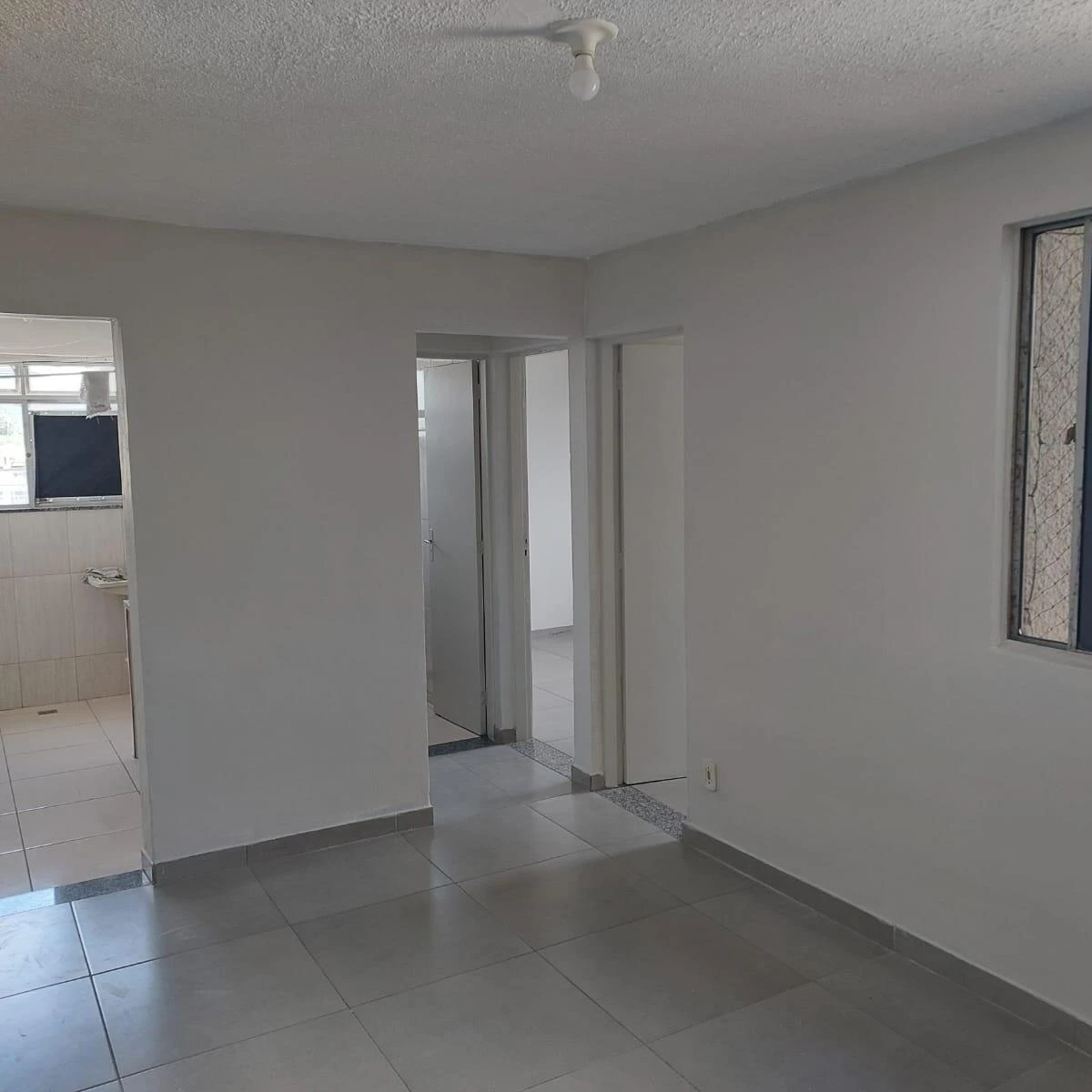 Apartamento com 2 quartos e cozinha separada — photo 4