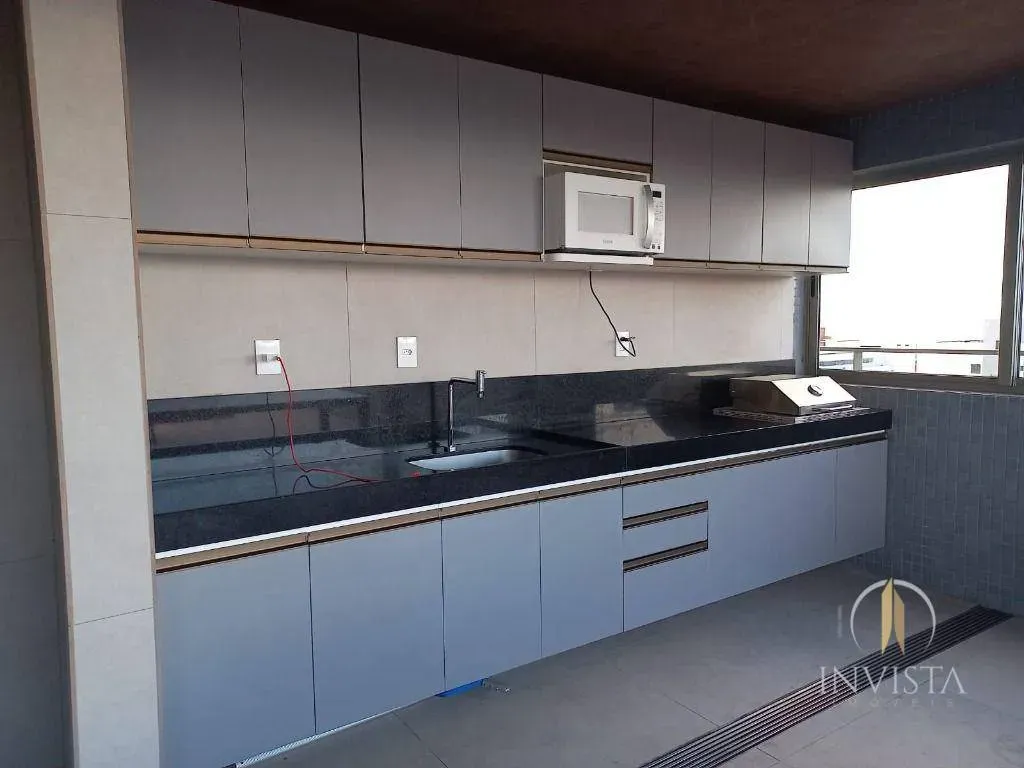 4 en-suite apartment with a balcony, 145 m² — photo 26