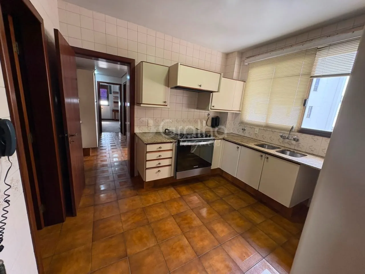 3-bedroom apartment with 446 m² and 2 parking spots — photo 40